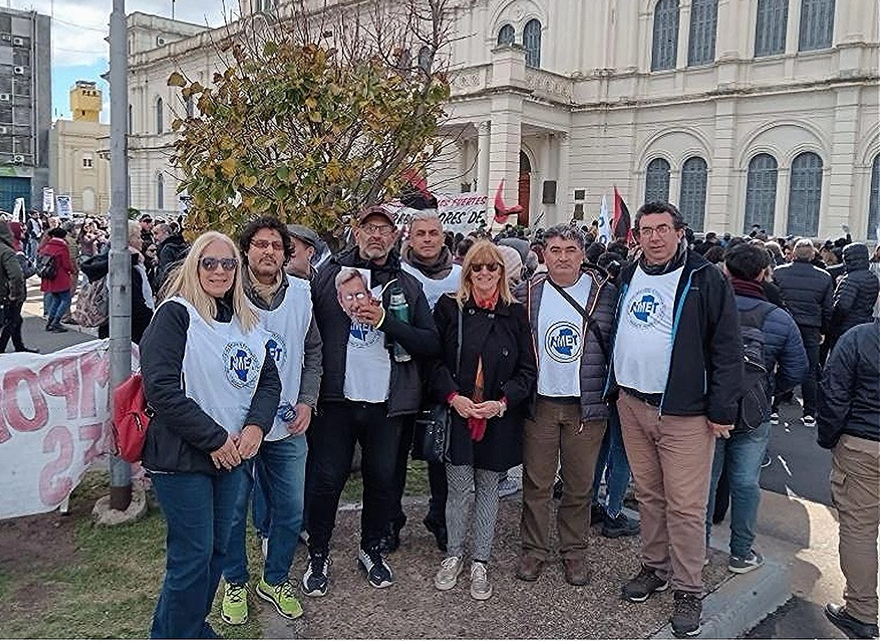 Manifestación a favor del IOSPER y rechazo a la media sanción del Proyecto de Ley